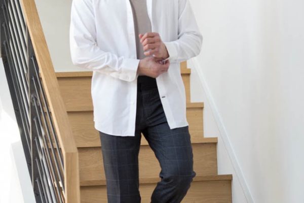 02_13_2018_Robert_Lifestyle-167 Invisible Undershirt
